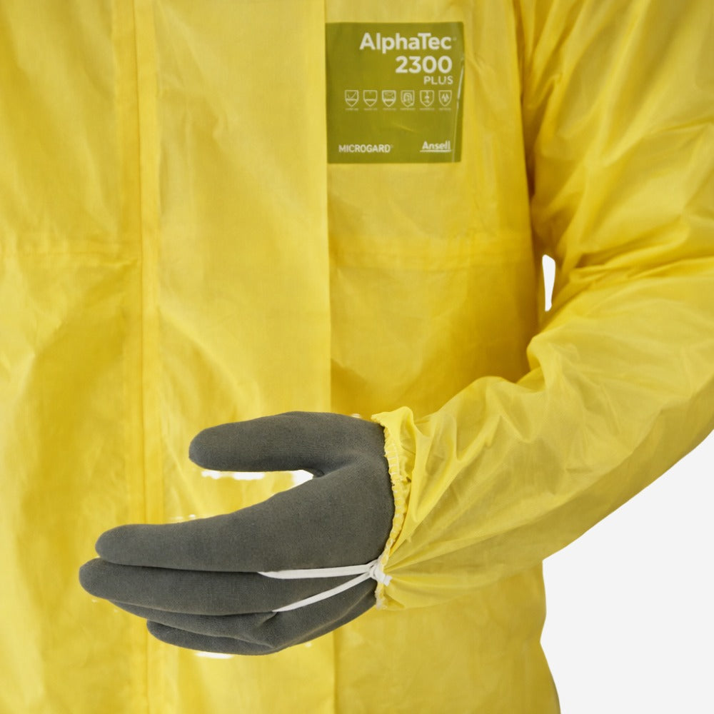 Macacão de Segurança Produtos Químicos Polietileno Amarelo Ansell AlphaTec 2300 PLUS Modelo 132 C.A 39705