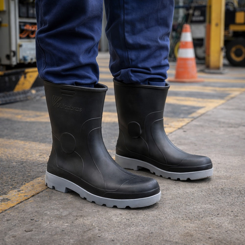 Bota de PVC Overtech Cano Curto 23cm Preta Solado PU Antiderrapante Vulcabras BEPCC22 C.A 16065