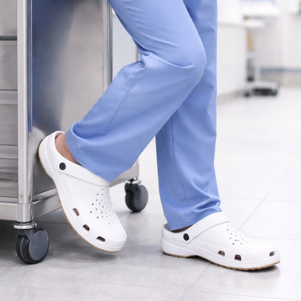 Babuche de EVA Branco Solado Antiderrapante Soft Works BB31