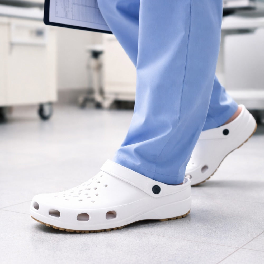 Babuche de EVA Branco Solado Antiderrapante Soft Works BB31