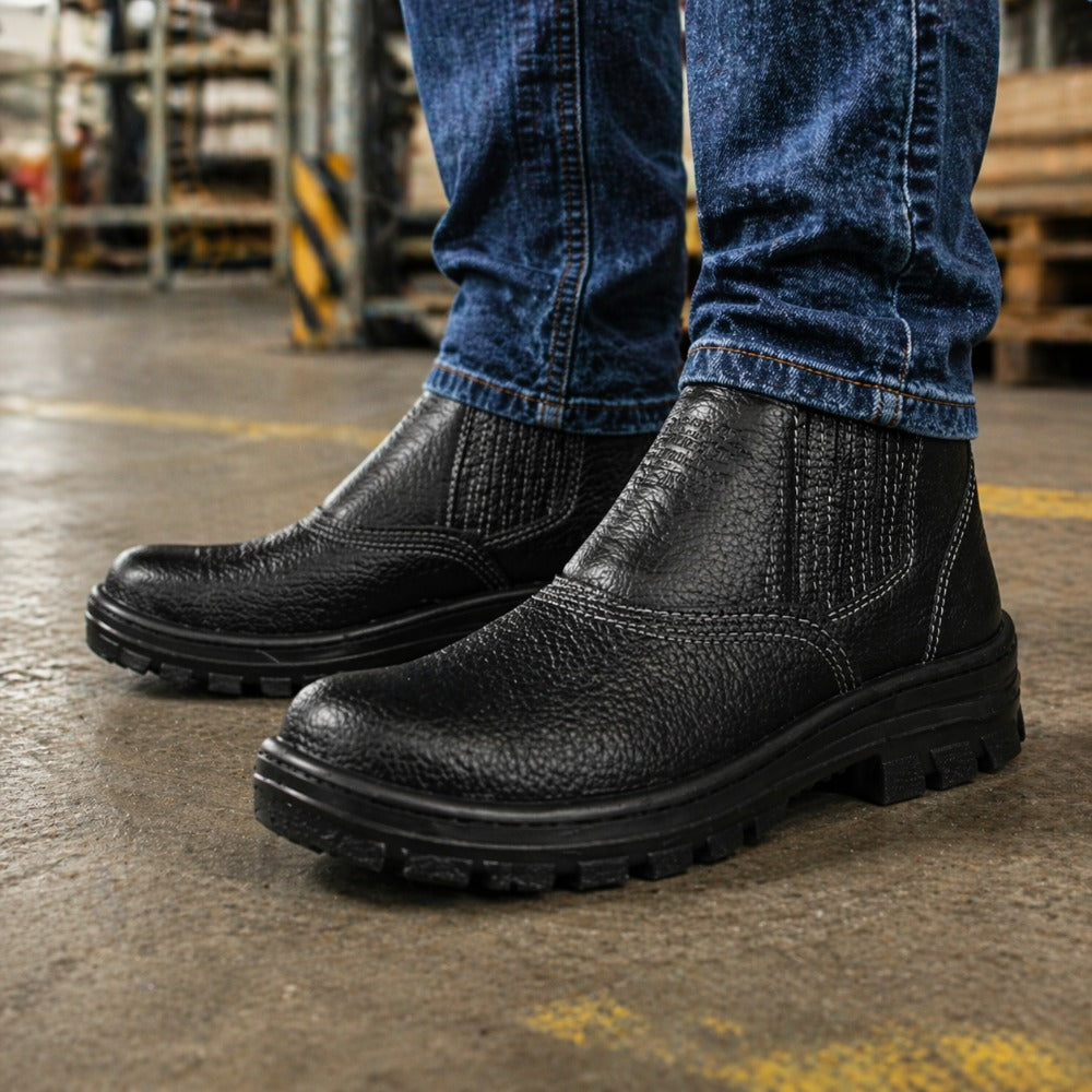 Botina de Segurança Elástico Bico Pvc Couro Preto Solado Monodensidade Cartom 010PVC C.A 17137