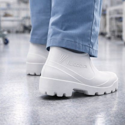 Botinha de EVA Cano Curto 12,6cm Branca Solado Antiderrapante Vulcabras BECC19 C.A 39426