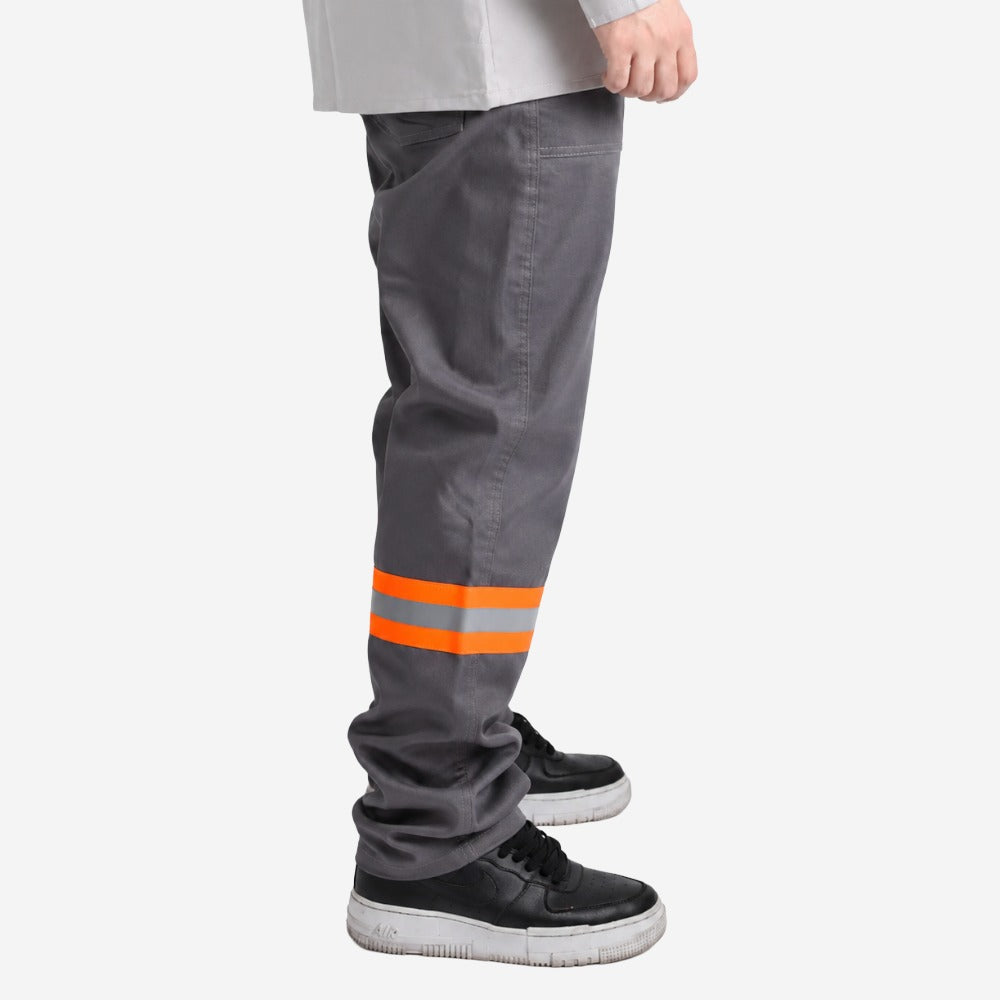 Calça NR10 Eletricista Risco II ATPV 9,6 Cinza 100% Algodão Anti-chama Com Faixas Refletivas Laranjas Maicol C.A 44109