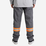Calça NR10 Eletricista Risco II ATPV 9,6 Cinza 100% Algodão Anti-chama Com Faixas Refletivas Laranjas Maicol C.A 44109