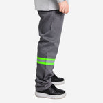 Calça NR10 Eletricista Risco II ATPV 9,6 Cinza 100% Algodão Anti-chama Com Faixas Refletivas Verdes Maicol C.A 38765