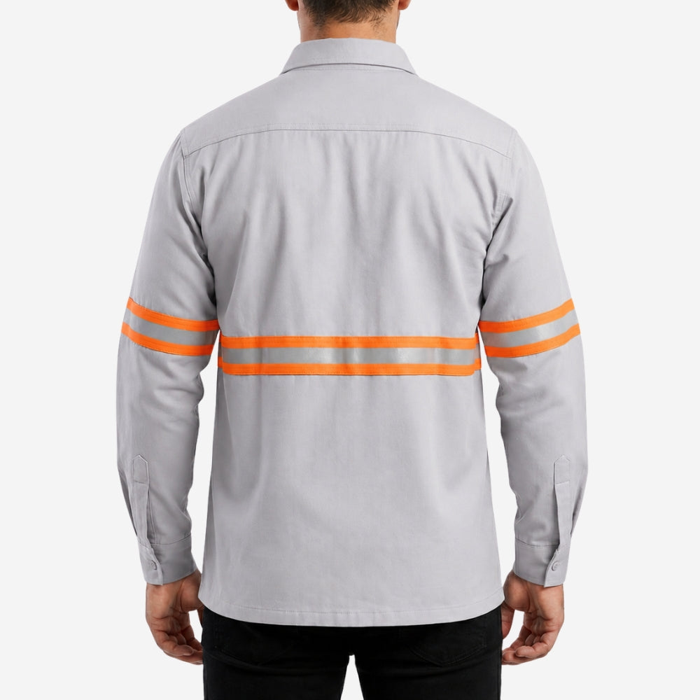 Camisa NR10 Risco II ATPV 12,0 Manga Longa Cinza Claro 100% Algodão Anti-chama Com Faixas Refletivas Laranjas Eqpro C.A 41146