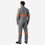 Conjunto Calça e Camisa NR10 Risco II ATPV 12,0 Manga Longa Cinza 100% Algodão Anti-chama Com Faixas Refletivas Laranjas Eqpro C.A 41146 / 41147