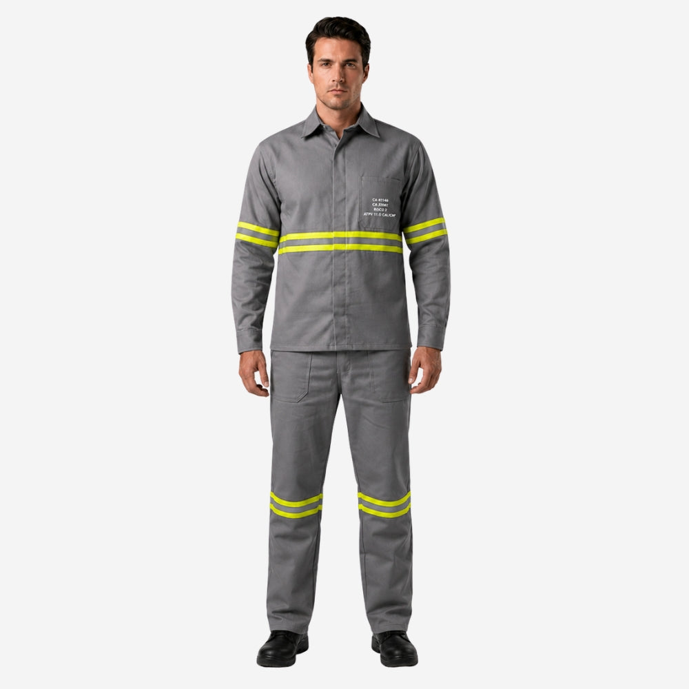 Conjunto Calça e Camisa NR10 Risco II ATPV 12,0 Manga Longa Cinza 100% Algodão Com Faixas Refletivas Amarelas Anti-chama Eqpro C.A 41146/41147