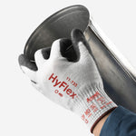 Luva de Proteção Anticorte Tricotada Poliuretano Cinza e Preta Ansell HyFlex 11-735 C.A 37565