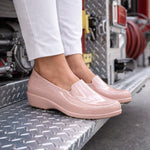 Mocassim Feminino de EVA Impermeável Nude Uso Profissional Antimicrobiano Solado Antiderrapante Sticky Shoes Woman SOC-W-NUD C.A 41532