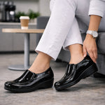 Mocassim Feminino de EVA Impermeável Preto Uso Profissional Antimicrobiano Solado Antiderrapante Sticky Shoes Woman SOC-W-PTA C.A 41532