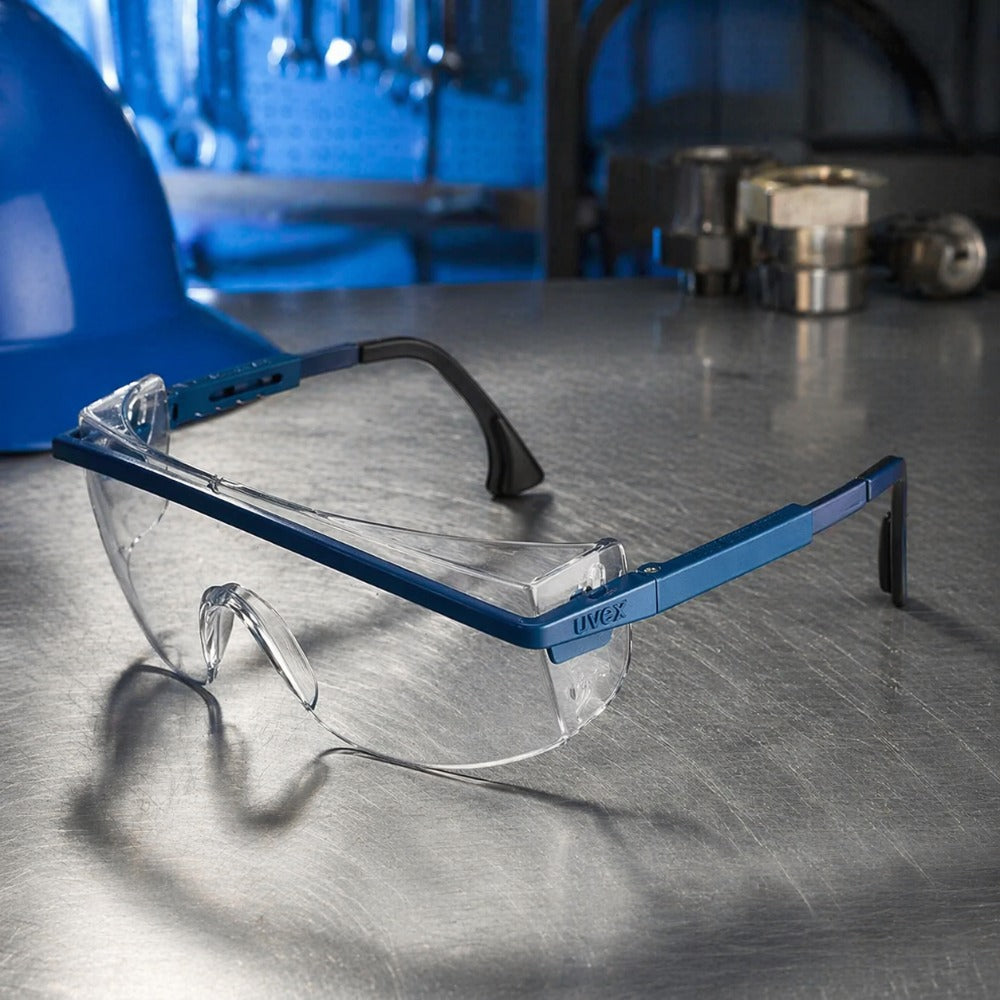 Óculos de Segurança Incolor Frontal e Lateral Lente em Policarbonato Antiembaçante Uvex Astrospec 3000 S1299C C.A 18829