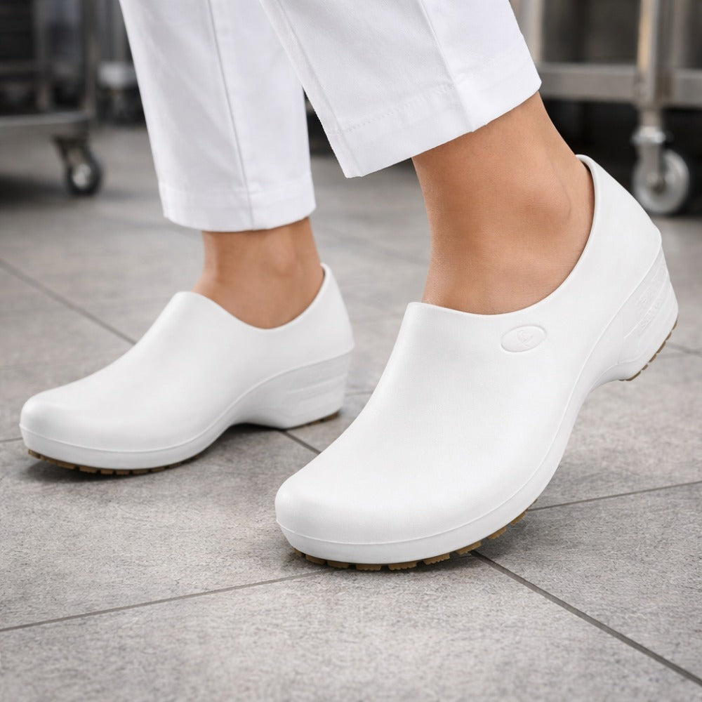 Sapato de EVA Branco Uso Profissional Antimicrobiano Solado Antiderrapante Sticky Shoes Woman SSW-BCA C.A 39848
