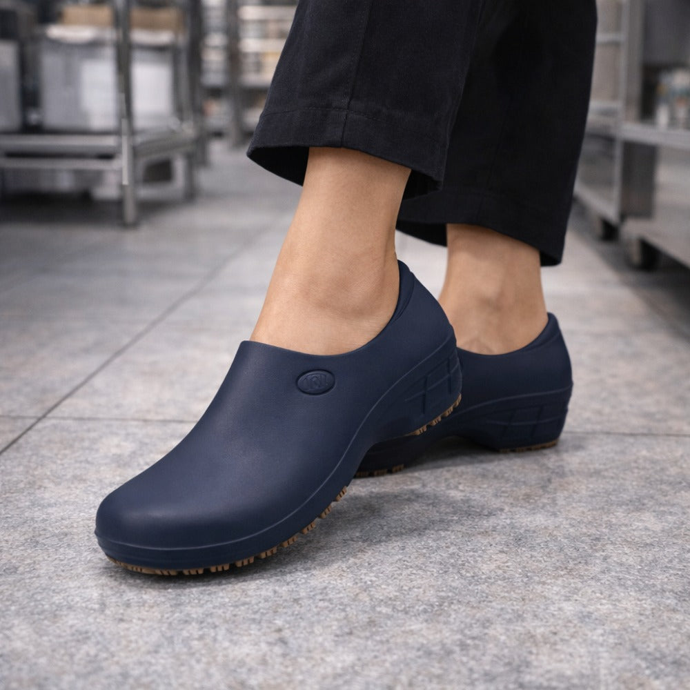 Sapato de EVA Feminino Azul Marinho Uso Profissional Antimicrobiano Solado Antiderrapante Sticky Shoes Woman SSW-AZM C.A 39848