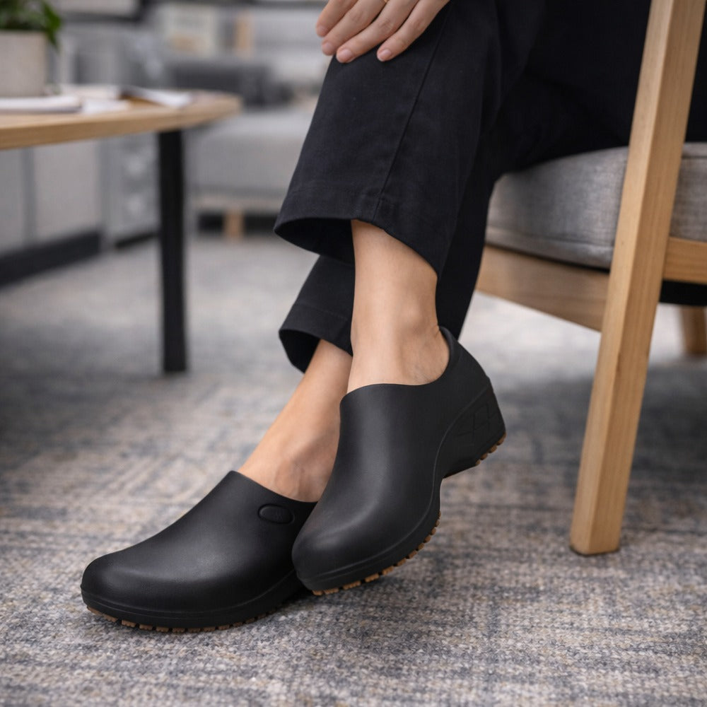 Sapato de EVA Feminino Cinza Escuro Uso Profissional Antimicrobiano Solado Antiderrapante Sticky Shoes Woman SSW-VDHOS C.A 39848