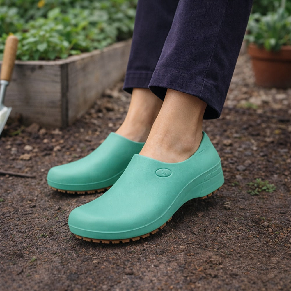 Sapato de EVA Feminino Verde Claro Uso Profissional Antimicrobiano Solado Antiderrapante Sticky Shoes Woman SSW-VDHOS C.A 39848