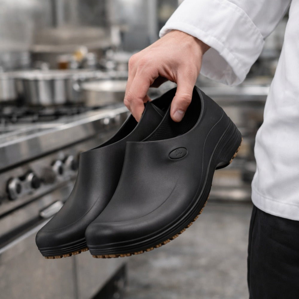 Sapato de EVA Preto Uso Profissional Antimicrobiano Solado Antiderrapante Sticky Shoes Man C.A 39674