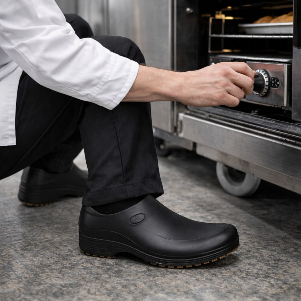 Sapato de EVA Preto Uso Profissional Antimicrobiano Solado Antiderrapante Sticky Shoes Man C.A 39674