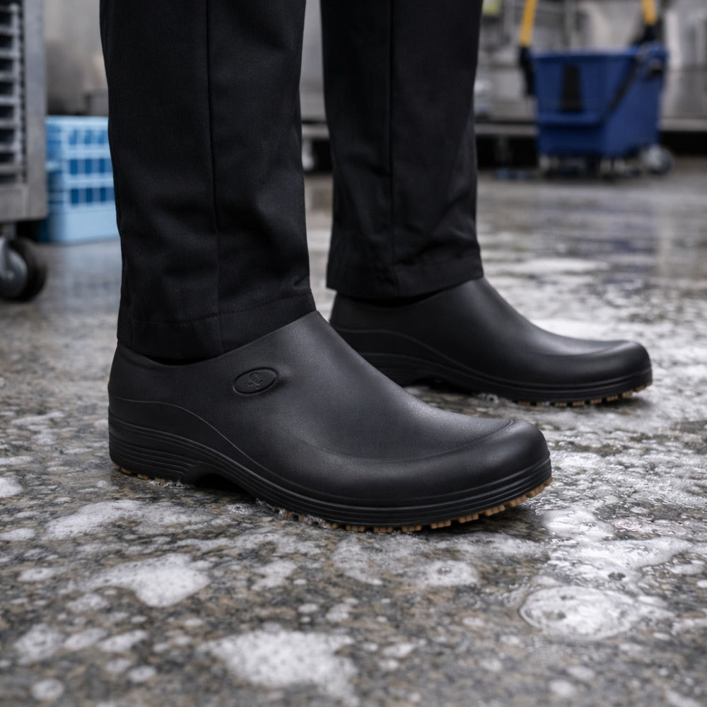 Sapato de EVA Preto Uso Profissional Antimicrobiano Solado Antiderrapante Sticky Shoes Man C.A 39674