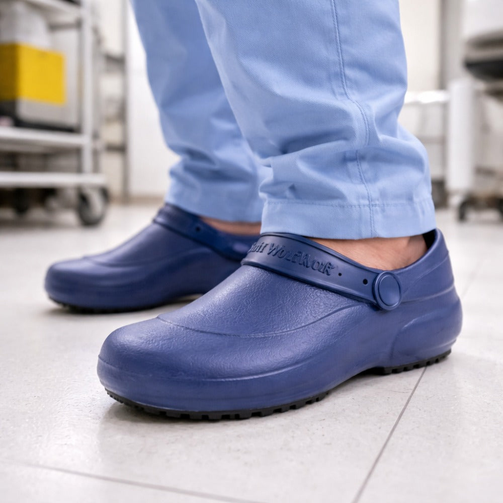 Sapato de EVA Tipo Crocs Azul Marinho Uso Profissional Antimicrobiano Solado Antiderrapante Soft Works BB60 C.A 27921