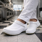 Sapato de EVA Tipo Crocs Branco Uso Profissional Antimicrobiano Solado Antiderrapante Soft Works BB60 C.A 27921