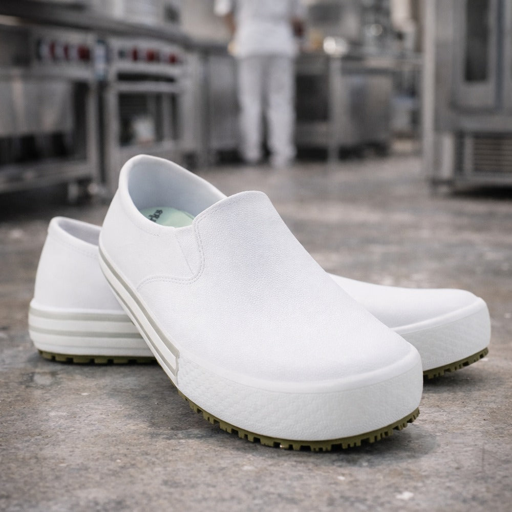 Tênis Iate de EVA Branco Uso Profissional Antimicrobiano Solado Antiderrapante Soft Works BB80 C.A 37212