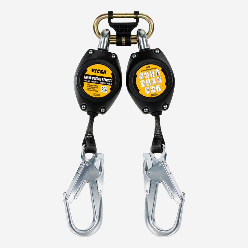 Trava-Quedas Retrátil Duplo em Y para Trabalho em Altura Fita HMPE 25mm 2,1m Caixa ABS Conectores Alumínio 55mm e Aço 20mm VICSA VIC22051